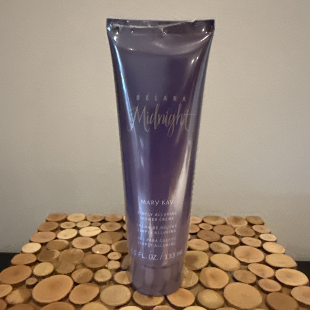 Mary Kay Belara Midnight Simply Alluring Shower Creme. 4.5 oz Wrapped/Sealed New